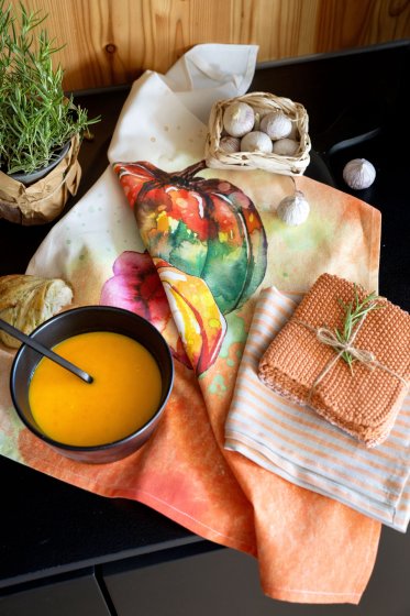 KÜRBIS, LOLA & COLLIN